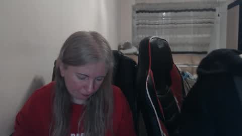 JenisAndPeter online show from 04/08/26, 06:30