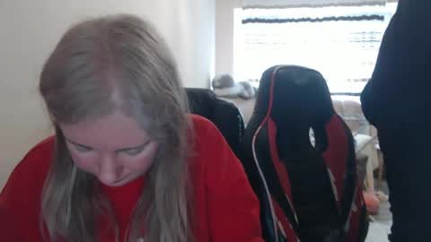 JenisAndPeter online show from 04/09/26, 06:30