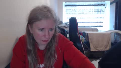 JenisAndPeter online show from 04/14/26, 05:13