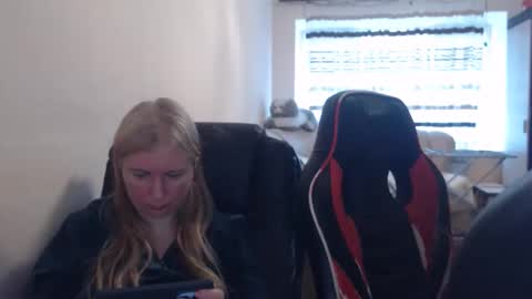 JenisAndPeter online show from 05/16/26, 05:48
