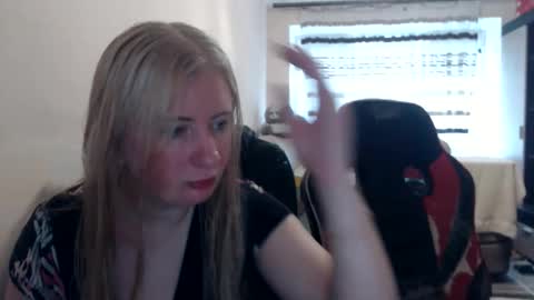 JenisAndPeter online show from 05/30/26, 07:05