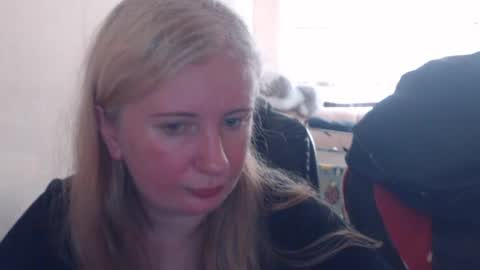 Snapshot of jenisandpeter chatting on 06/28/26, 04:57 JenisAndPeter online show from 06/28/26, 04:57