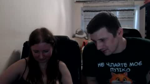 Snapshot of jenisandpeter chatting on 07/16/26, 06:03 JenisAndPeter online show from 07/16/26, 06:03