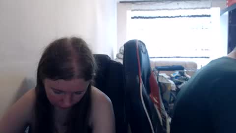 Snapshot of jenisandpeter chatting on 07/17/26, 06:09 JenisAndPeter online show from 07/17/26, 06:09