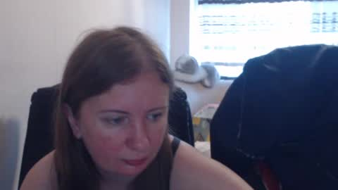 Snapshot of jenisandpeter chatting on 07/18/26, 06:17 JenisAndPeter online show from 07/18/26, 06:17