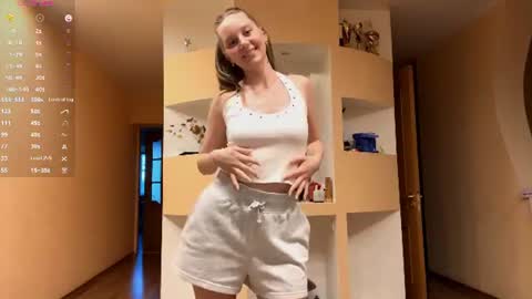 Jen online show from 06/28/26, 04:13