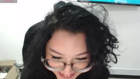 Snapshot of jenn_cg chatting on 09/24/25, 10:02 jenn online show from 09/24/25, 10:02