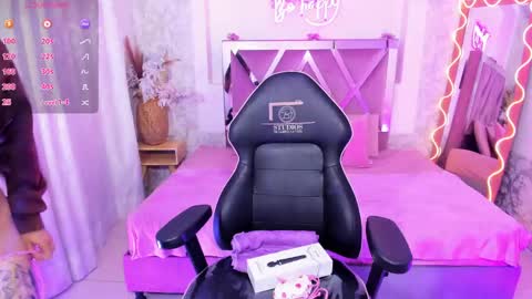 jenna_tay1 online show from 04/17/26, 07:06