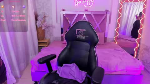 jenna_tay1 online show from 04/18/26, 07:07