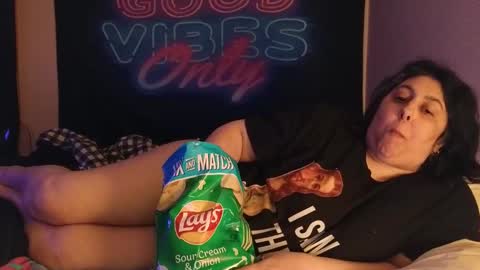  Dragon Queen. Be my Dragon --  and  online show from 11/29/25, 02:47