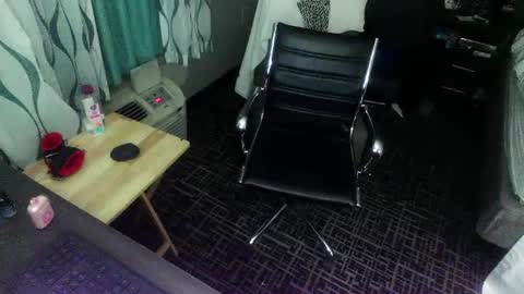 Jenna Cross online show from 01/28/25, 05:54