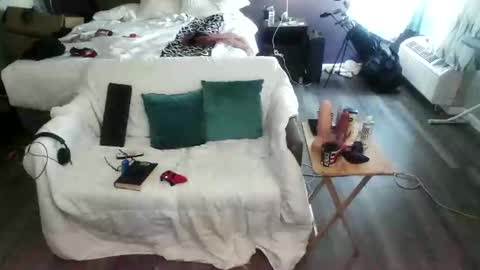 Jenna Cross online show from 11/01/25, 08:55