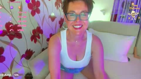 Jenn online show from 10/29/25, 12:51