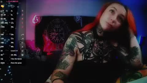 Snapshot of jennalovvee chatting on 06/18/26, 01:17 Mrs. Jenna online show from 06/18/26, 01:17