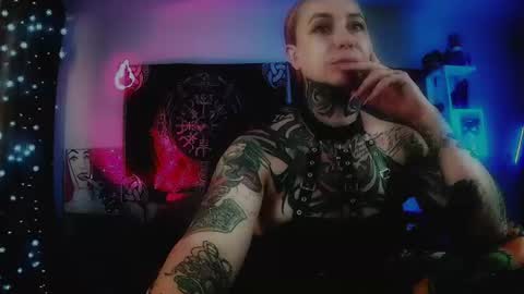Snapshot of jennalovvee chatting on 06/23/26, 01:03 Mrs. Jenna online show from 06/23/26, 01:03