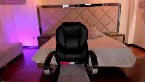 Snapshot of jennaolson chatting on 03/03/25, 09:59 Jenna Olson online show from 03/03/25, 09:59