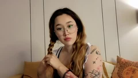 Snapshot of jennatyan chatting on 05/04/26, 04:19 JENNA online show from 05/04/26, 04:19