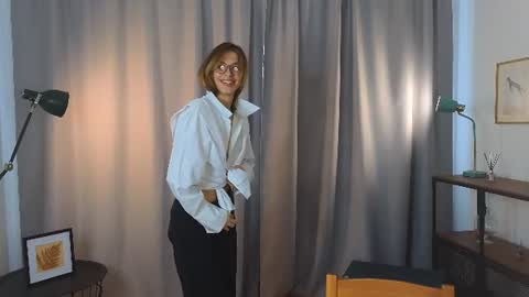 Kate online show from 07/14/26, 10:21