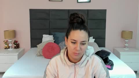 jenner_madison online show from 12/20/25, 11:17