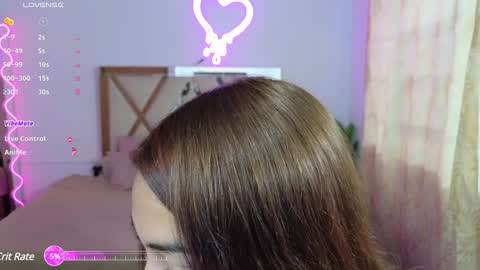 Snapshot of jenner_tay chatting on 01/28/25, 02:53 jenner online show from 01/28/25, 02:53