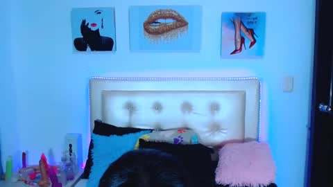 Snapshot of jenng18 chatting on 01/05/25, 06:24 jenn online show from 01/05/25, 06:24