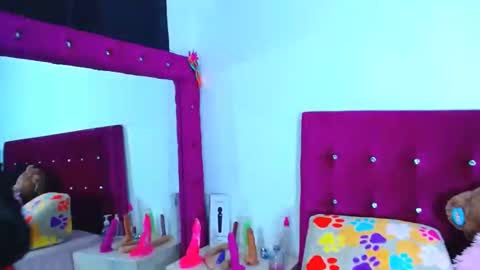 Snapshot of jenng18 chatting on 09/27/25, 07:13 jenn online show from 09/27/25, 07:13