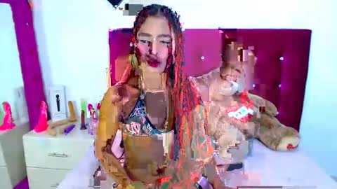 Snapshot of jenng18 chatting on 09/29/25, 05:23 jenn online show from 09/29/25, 05:23