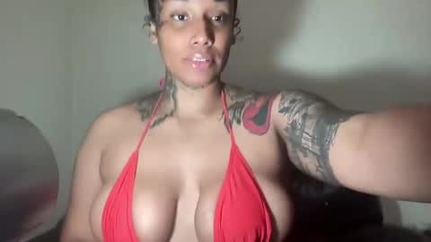 Snapshot of jenni_cash chatting on 05/26/26, 07:26 Mistress Jenni online show from 05/26/26, 07:26