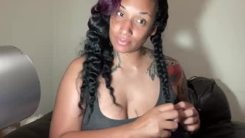 Snapshot of jenni_cash chatting on 07/22/26, 07:22 Mistress Jenni online show from 07/22/26, 07:22