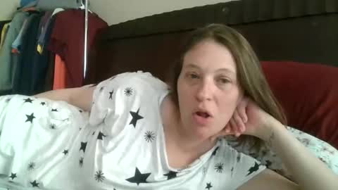 Snapshot of jennibean6996 chatting on 04/18/26, 01:15 Jennibean6996 online show from 04/18/26, 01:15