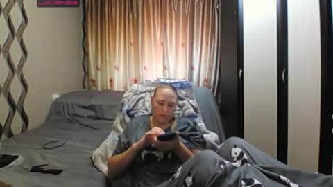 JenniDeep online show from 06/09/26, 07:53