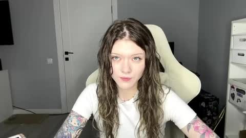 Snapshot of jenniehospelhorn chatting on 06/08/26, 07:53 Michelle online show from 06/08/26, 07:53