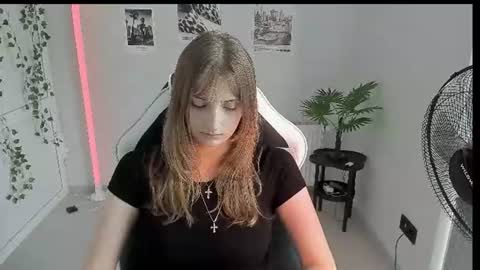 Snapshot of jenniestar chatting on 07/03/26, 01:39 Karla online show from 07/03/26, 01:39