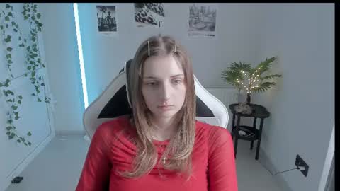 Snapshot of jenniestar chatting on 07/12/26, 12:18 Karla online show from 07/12/26, 12:18
