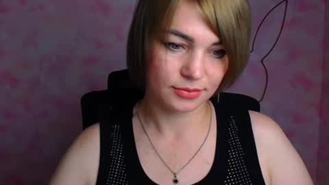 Snapshot of jennifer_cuttie chatting on 06/25/26, 06:18 Jennifer online show from 06/25/26, 06:18