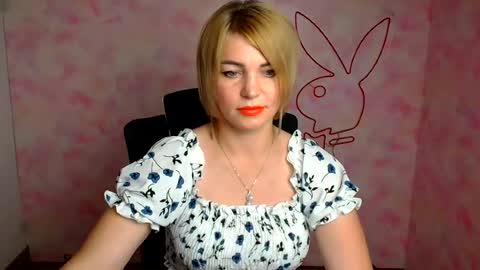 Snapshot of jennifer_cuttie chatting on 07/14/26, 11:38 Jennifer online show from 07/14/26, 11:38