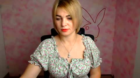 Snapshot of jennifer_cuttie chatting on 07/21/26, 05:43 Jennifer online show from 07/21/26, 05:43