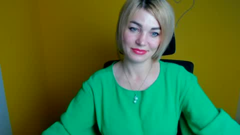 Snapshot of jennifer_cuttie chatting on 07/29/26, 12:14 Jennifer online show from 07/29/26, 12:14