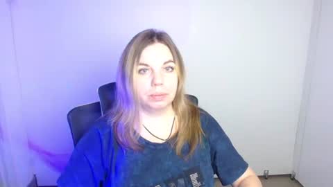 Jennifer online show from 10/14/25, 05:41