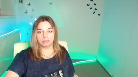 Jennifer online show from 10/17/25, 06:16