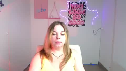 Jennifer online show from 10/22/25, 06:24
