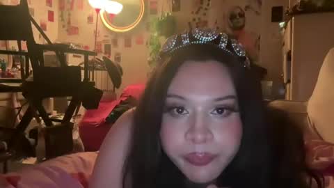 Snapshot of jennifer_robbie chatting on 12/10/24, 05:28 jennifer_robbie online show from 12/10/24, 05:28