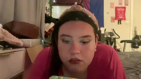 Snapshot of jennifer_robbie chatting on 05/27/26, 05:48 jennifer_robbie online show from 05/27/26, 05:48