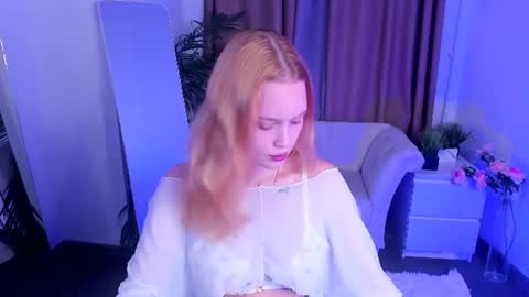Jennifer online show from 07/25/26, 11:41