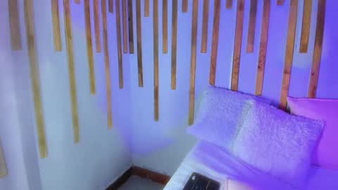 Snapshot of jennifer_vega1 chatting on 09/17/25, 09:16 Jennifer vega  online show from 09/17/25, 09:16