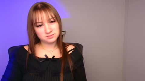 Jennifer online show from 12/25/24, 06:41