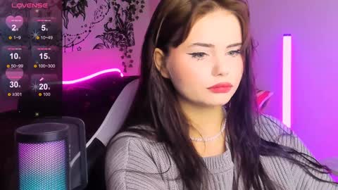 Jenni online show from 12/09/24, 06:34