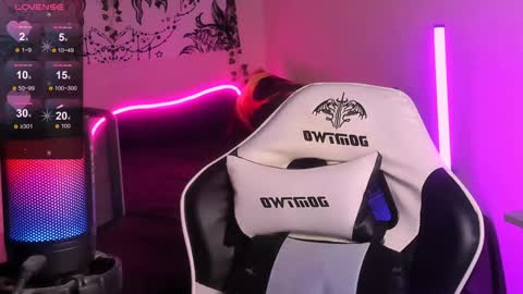 Jenni online show from 12/22/24, 01:34