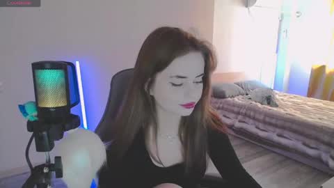 Jenni online show from 04/26/26, 12:03