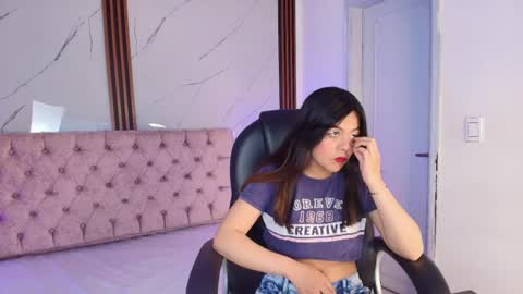 Snapshot of jenniiferrodriguez chatting on 06/10/26, 07:35 jenniiferrodriguez online show from 06/10/26, 07:35